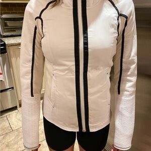 Lululemon Women's White, black and cream light jacket
